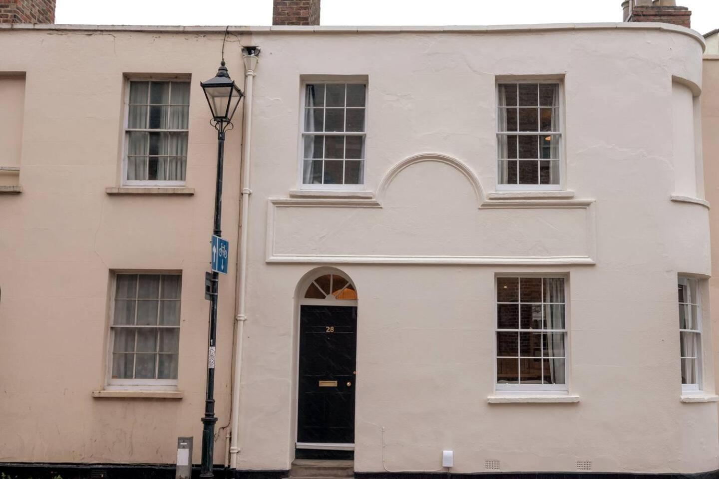 Pass The Keys Stylish Grade II Listed House Villa Cheltenham Exterior photo