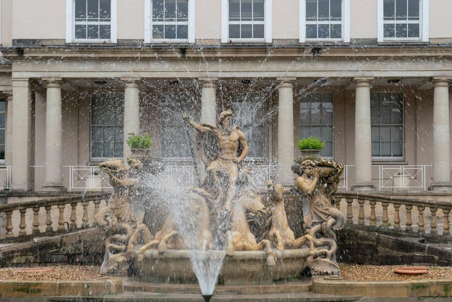 Pass The Keys Stylish Grade II Listed House Villa Cheltenham Exterior photo